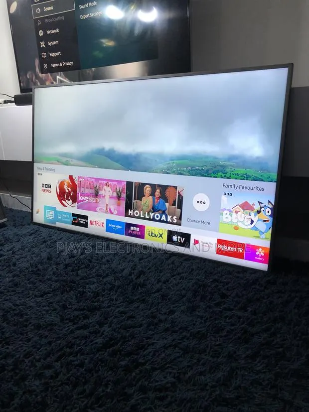 Samsung 55 Inch- UHD LED Smart TV · Photo 1