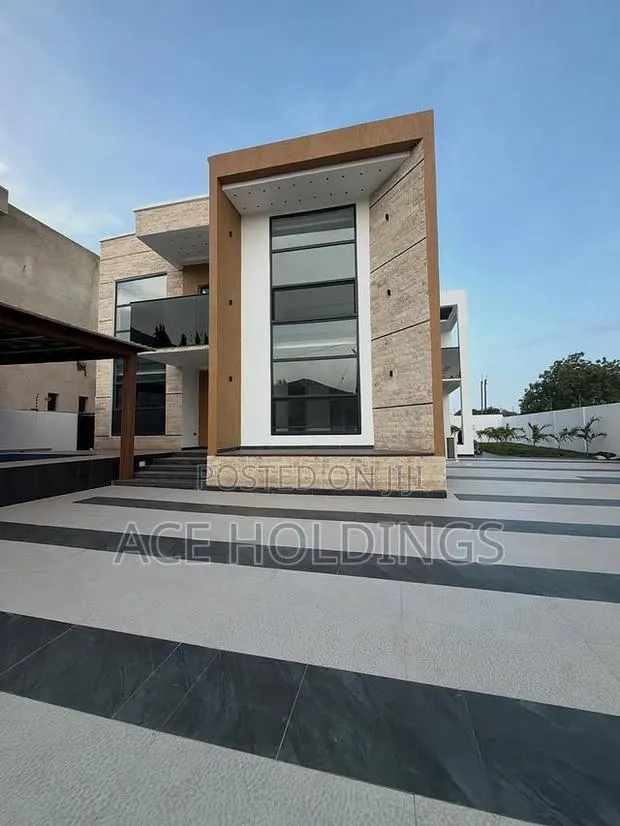 5bdrm Mansion in East Legon for sale · Photo 1