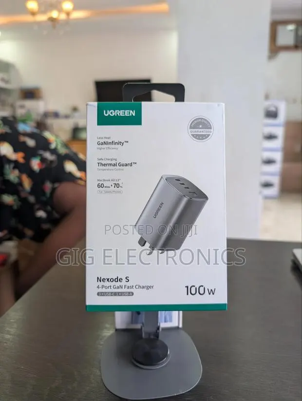 Ugreen Fast Charger Nexode S 100W 4-Port GaN (Uk Adapter) · Photo 1