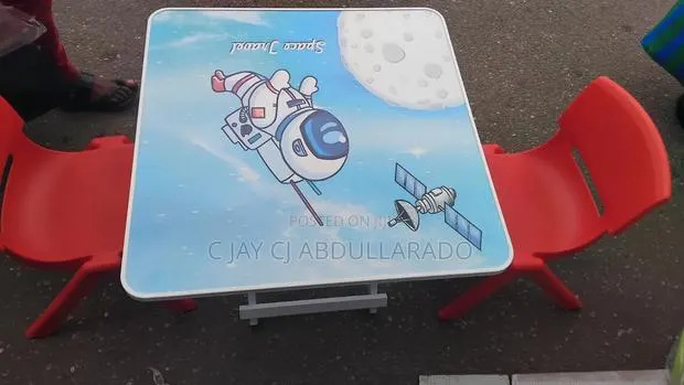 Ffolding White Table With Metal Legs Quality Ones · Photo 1