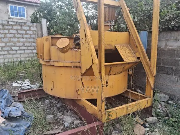 Concrete Mixer · Photo 1