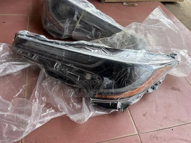 Toyota Corolla 2019 to 2021 Headlight Sports Pair. · Photo 1