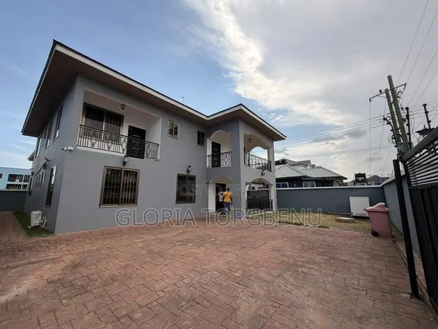 Furnished 4bdrm House in East Legon for rent · Photo 1
