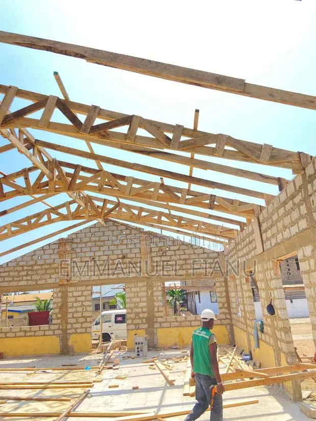 If You Need Expert Carpenter Am Available · Photo 1