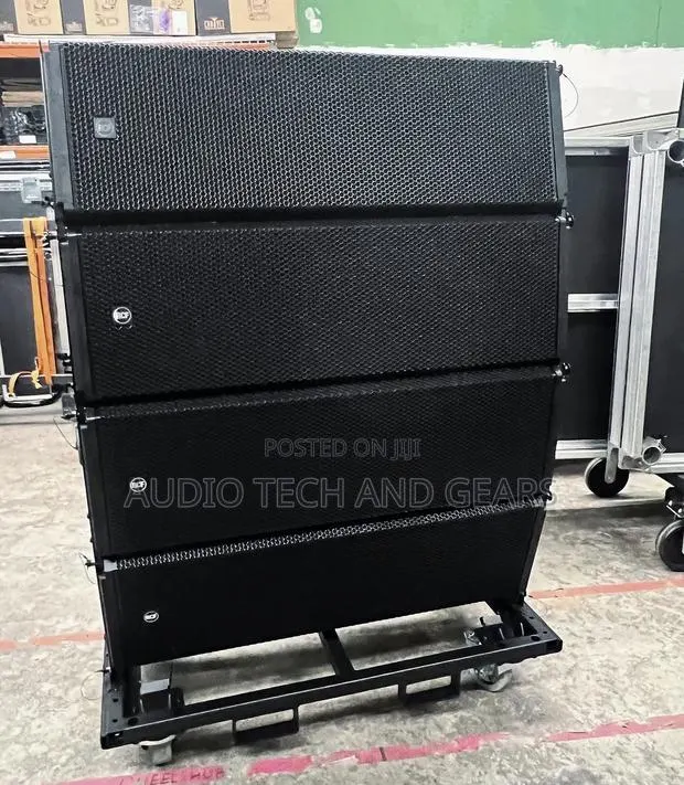 RCF Line Arrays Speakers (12 Inches) · Photo 1