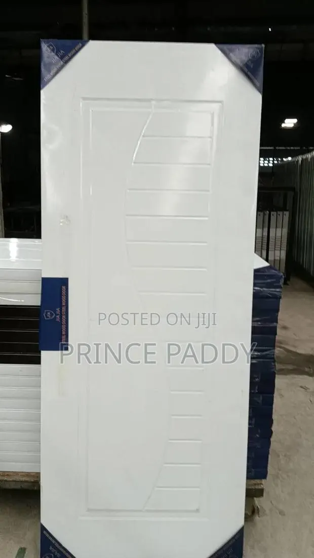 Wooden Door Still With Frame and Handle Is Available · Photo 1