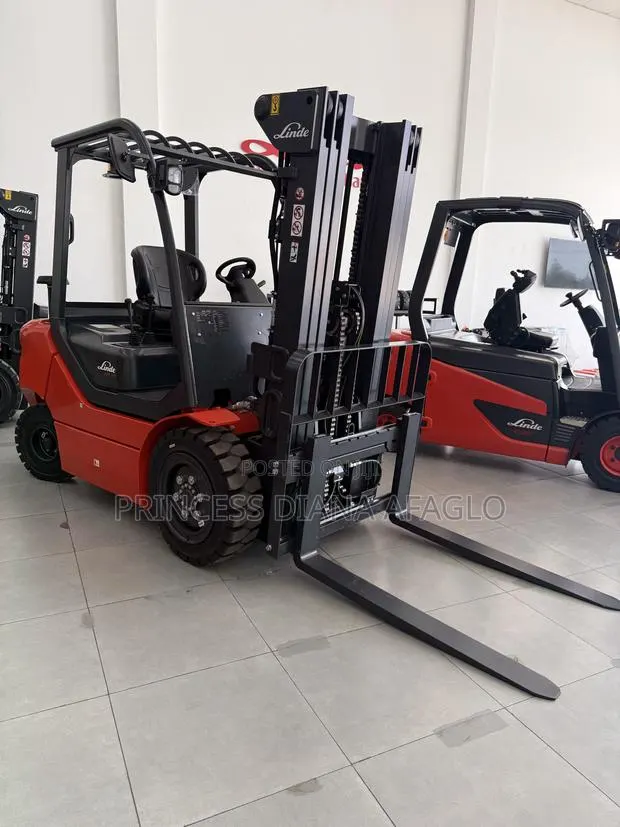 Diesel Forklift · Photo 1