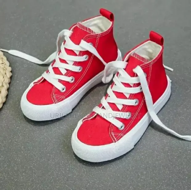 Kids Breathable Sneakers · Photo 2