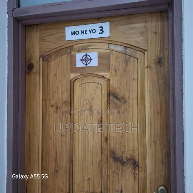 Door Labels · Photo 1