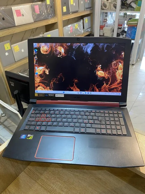 Laptop Acer Nitro V 15 16GB Intel Core i5 SSD 256GB · Photo 1