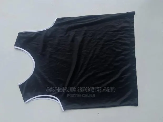 Original Plain Training Bibs at Cool Price · Photo 1