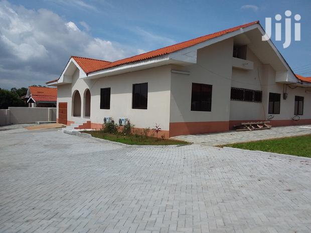 3bdrm House in Bronko Housing, Accra Metropolitan for rent · Photo 2