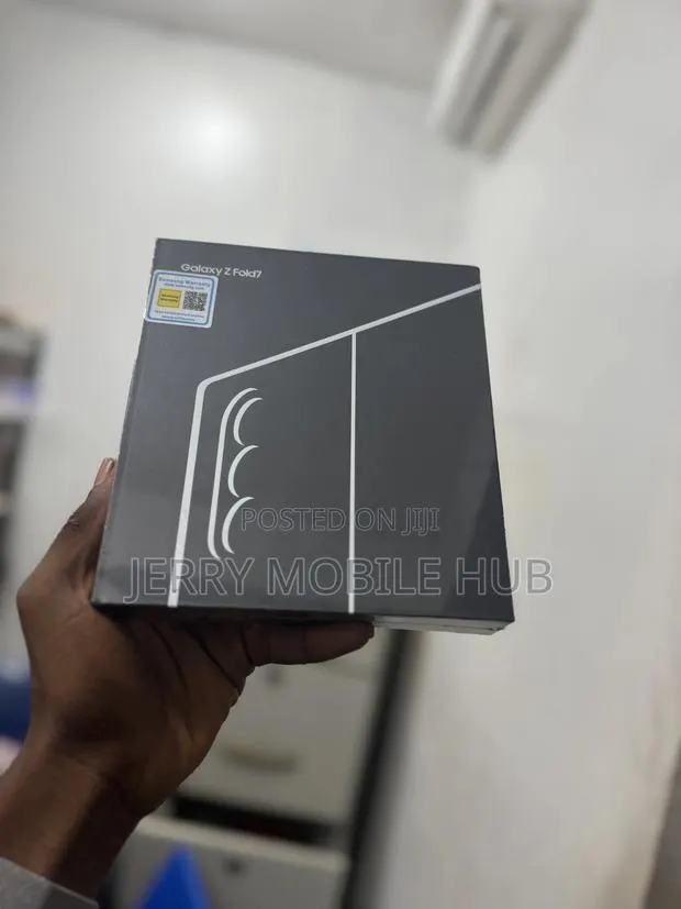 New Samsung Galaxy Z Fold7 512 GB Black · Photo 1