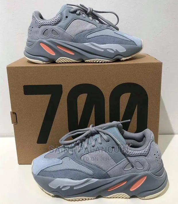 Yeezy Boost · Photo 1