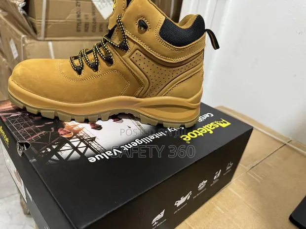 Safety Boot · Photo 2