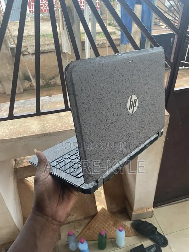 Laptop HP ProBook 4 G1i 8GB Intel Core i3 HDD 256GB · Photo 1
