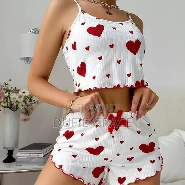 Tiger Patterned Night Wear · Photo 1