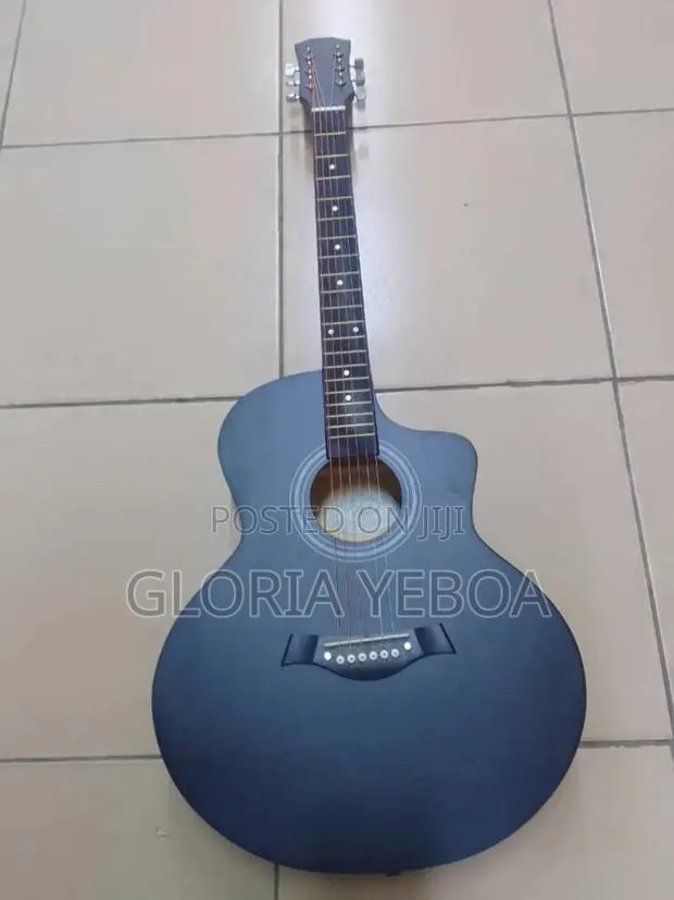 Guitar for Sale · Photo 1