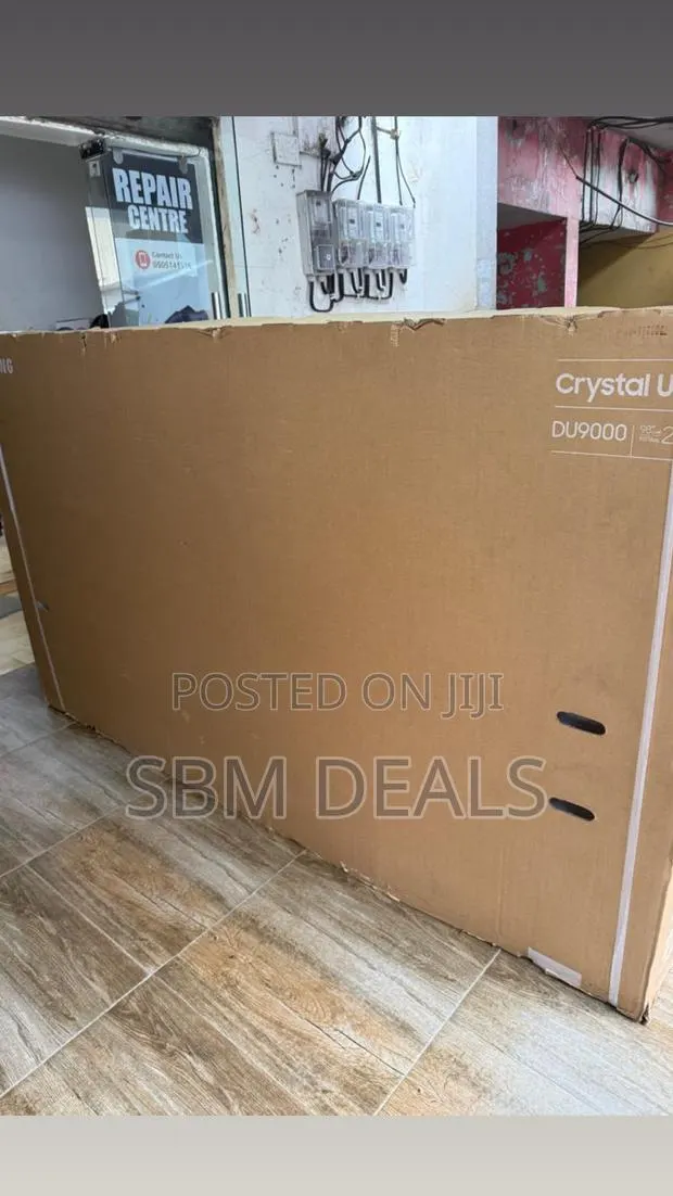 Samsung Crystal UHD DU9000 98 Inches · Photo 1