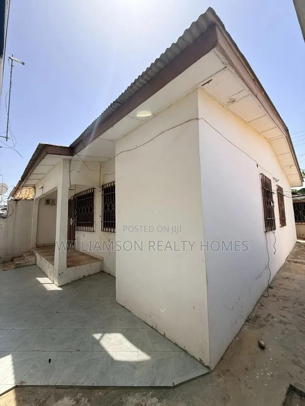 2bdrm House in Community 20 Estate, Spintex for rent · Photo 1