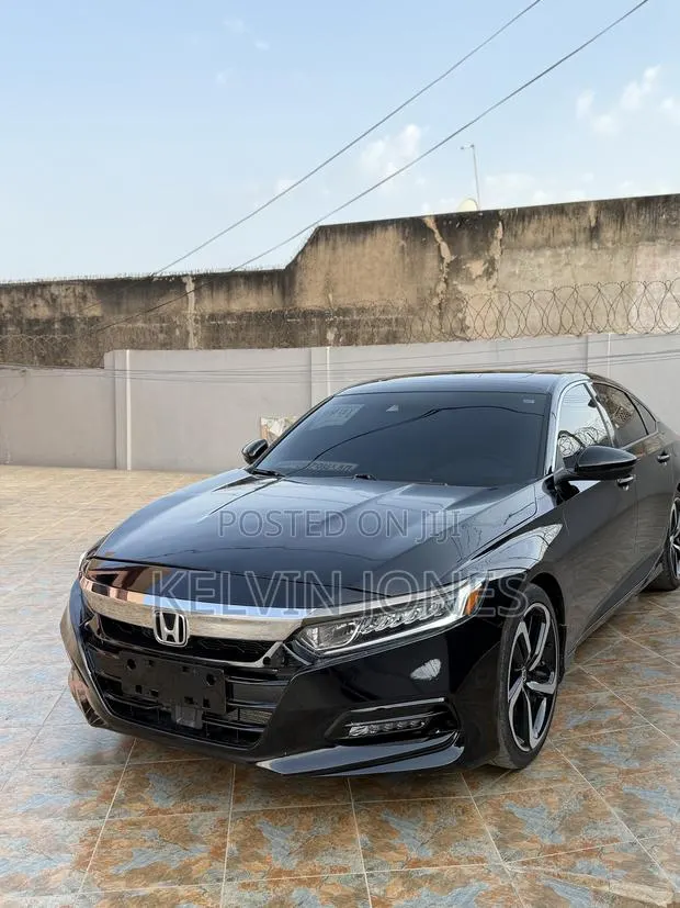 Honda Accord Sport (1.5L 4cyl Turbo CVT) 2019 Black · Photo 1