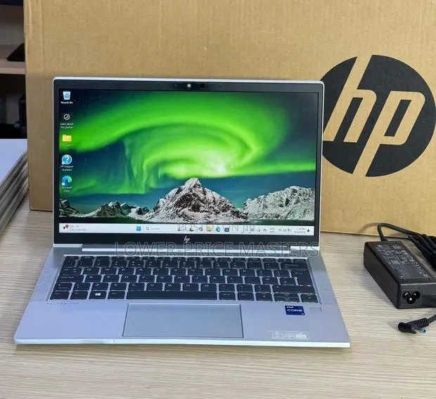 New Laptop HP EliteBook 840 G8 16GB Intel Core I5 SSD 256GB · Photo 1