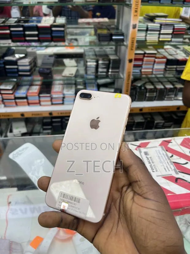 Apple iPhone 8 Plus 64 GB Rose Gold · Photo 1