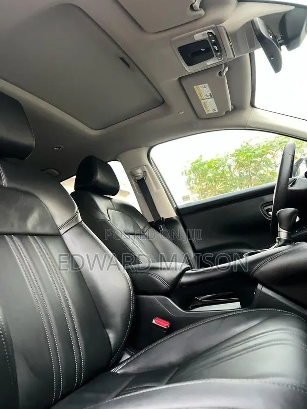 Honda HR-V 2024 Gray · Photo 1