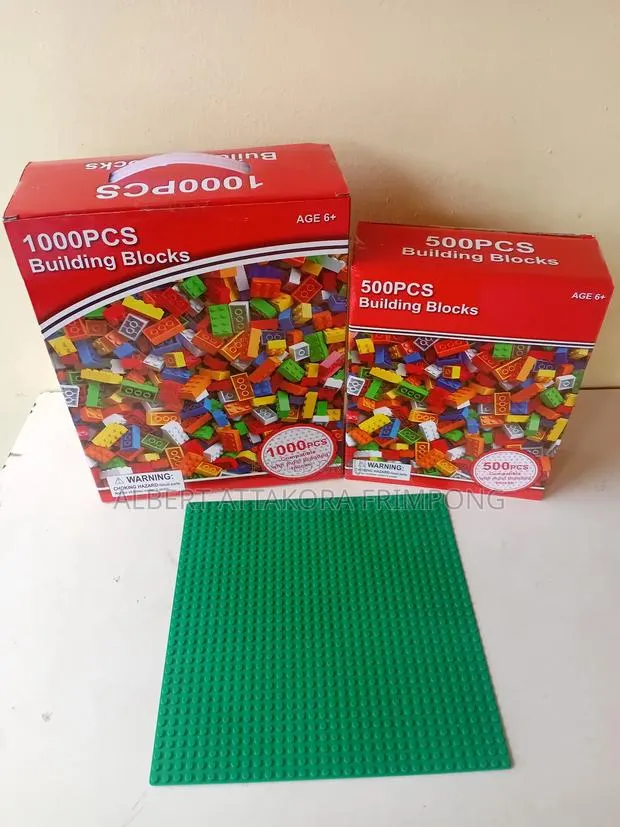 1000 Pieces Building Blocks With a Free Base · Photo 1