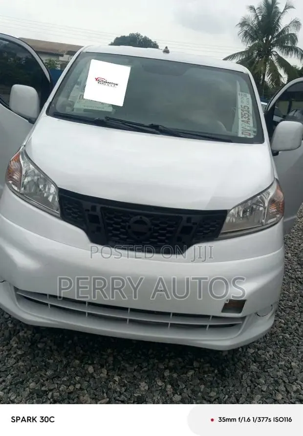 Nissan NV200 2017 White