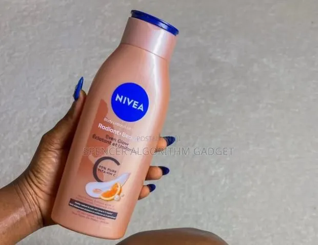 Nivea Radiant Beauty Even Glow Turmeric Lotion – 400ml · Photo 1