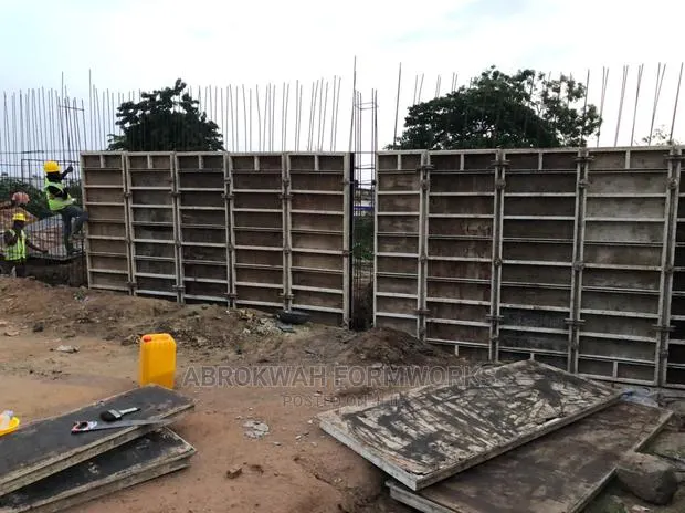Pillars/Columns/Retaining Wall/Decking Formworks · Photo 1