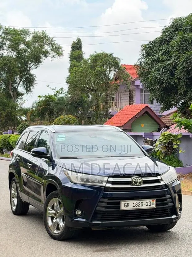Toyota Highlander Limited 4x2 V6 (3.5L 6cyl 8A) 2018 · Photo 1