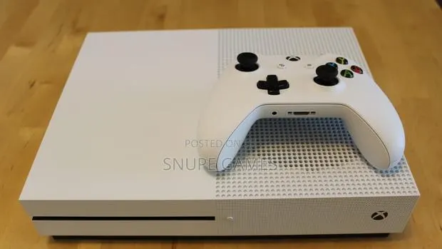Xbox One S With Games · Photo 1