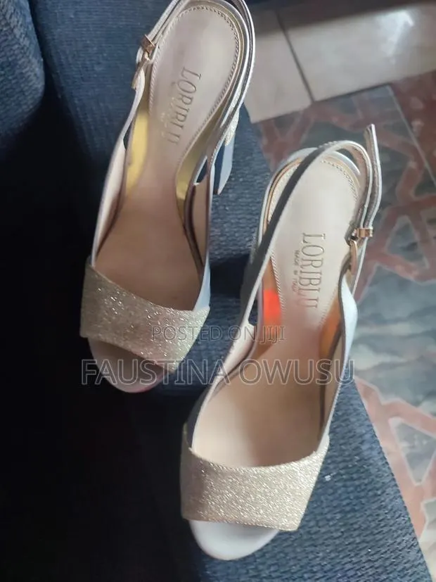 Ladies Shoe · Photo 1