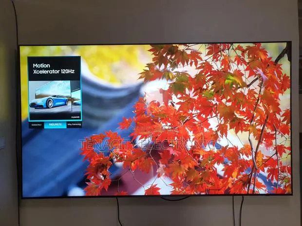 98"Samaung Crystal Uhd HDR Smart Satellite Tv · Photo 1