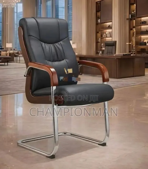 Wood Chair · Photo 1