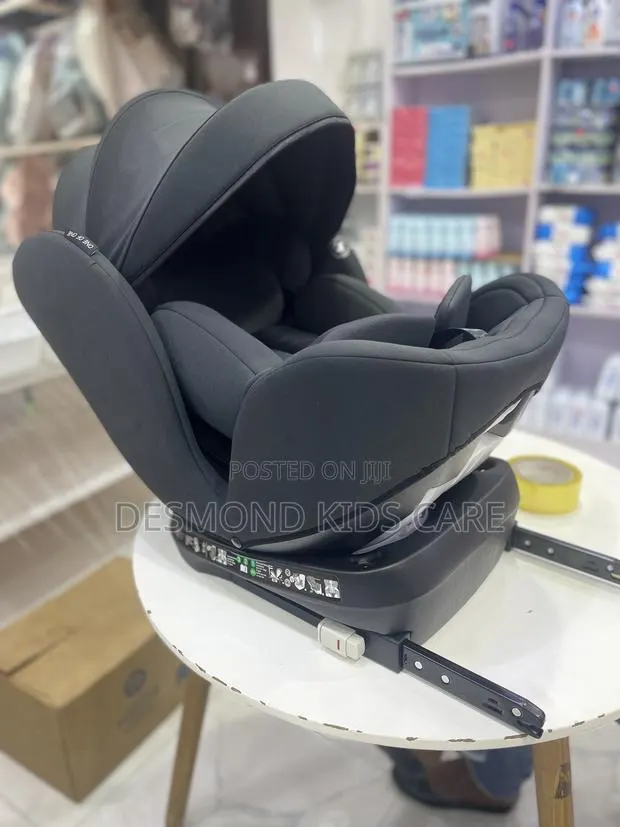 Baby’s Burbay 360 Car Seat