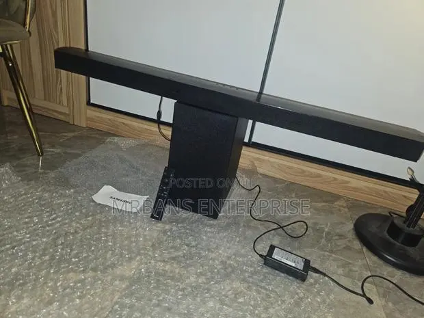 Samsung HW-B750D 5.1-Channel Soundbar System With Wireless Subwoofer · Photo 1