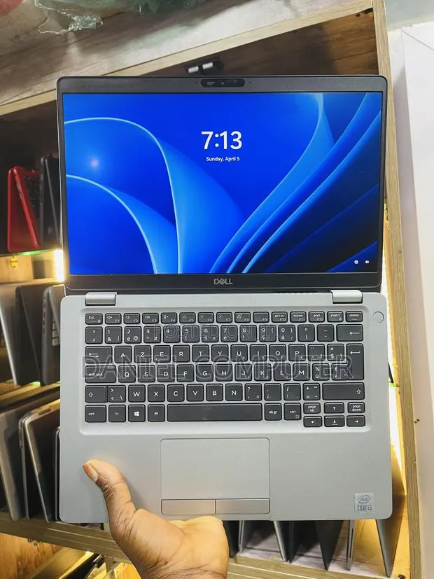 Laptop Dell Latitude 5310 8GB Intel Core i5 SSD 256GB · Photo 1