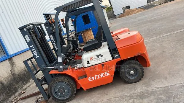 HELI K-35 3.5-Ton Forklift · Photo 1