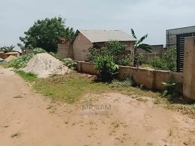 1 Plot for Sale at Arround West Hills Mall · Photo 1
