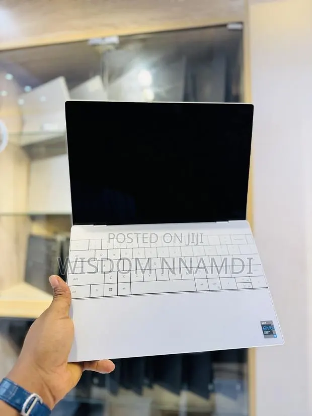 Laptop Dell XPS 13 9320 32GB Intel Core i7 SSD 1T · Photo 1