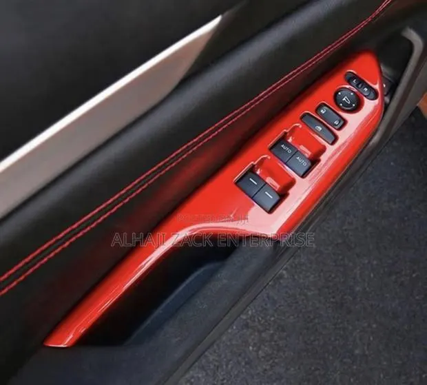 Honda Civic 2016 -2020 Red Armrest Cover · Photo 1