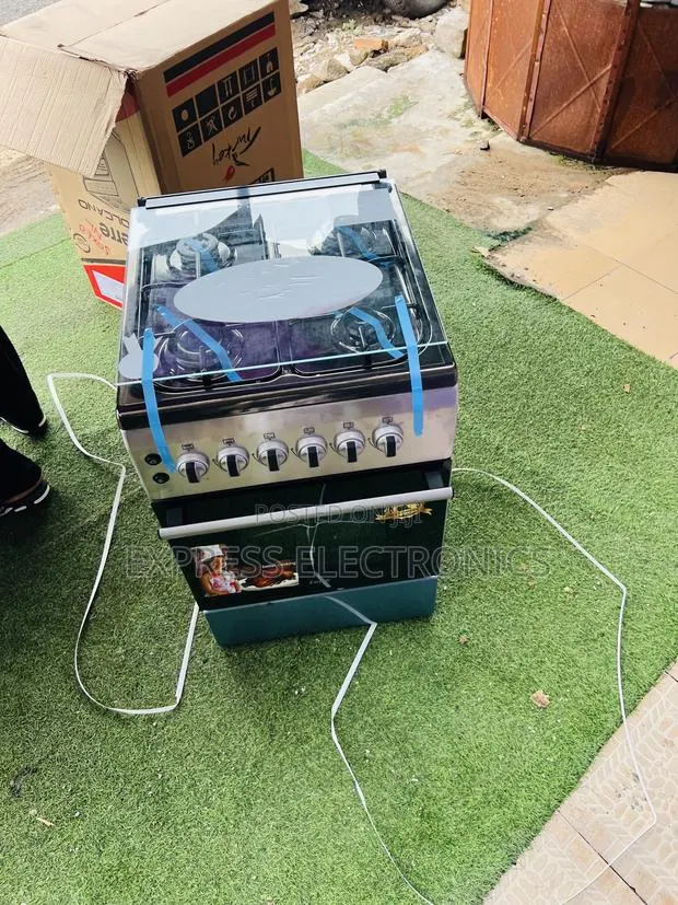 Newly Sealed Gas Cooker Oven 4b 50/60 New Line · Photo 1