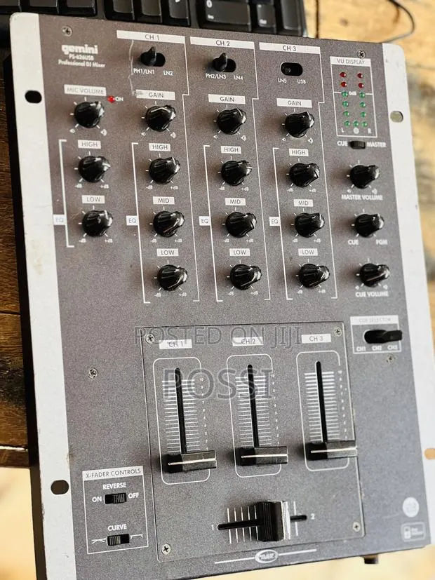 Dj Mixer From Germany Working Perfectly · Photo 1