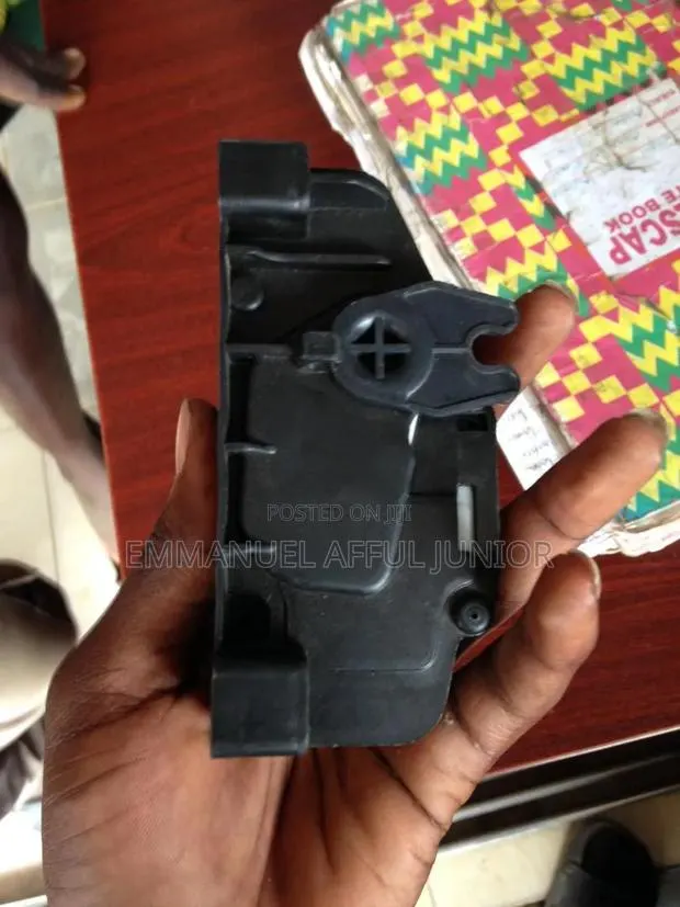 Shutter Grille Motor/Actuator CRV 2017,2019,2020 · Photo 1