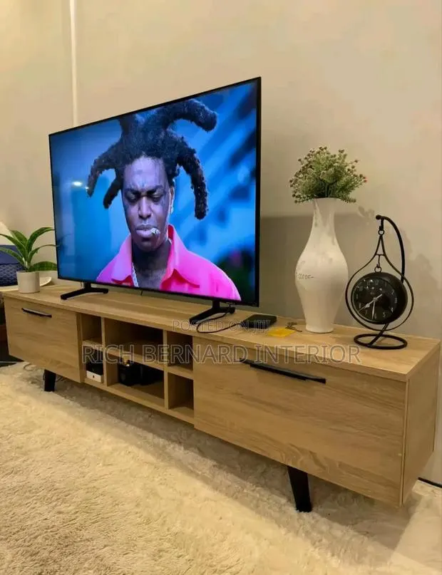 Sleek 6feet Tv Stand · Photo 1