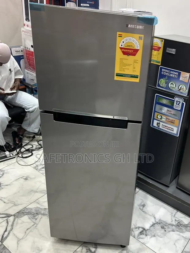 Lastest Grey Samsung Rt28 236-280l Top-Mount Frost-Free Refrigerator · Photo 1