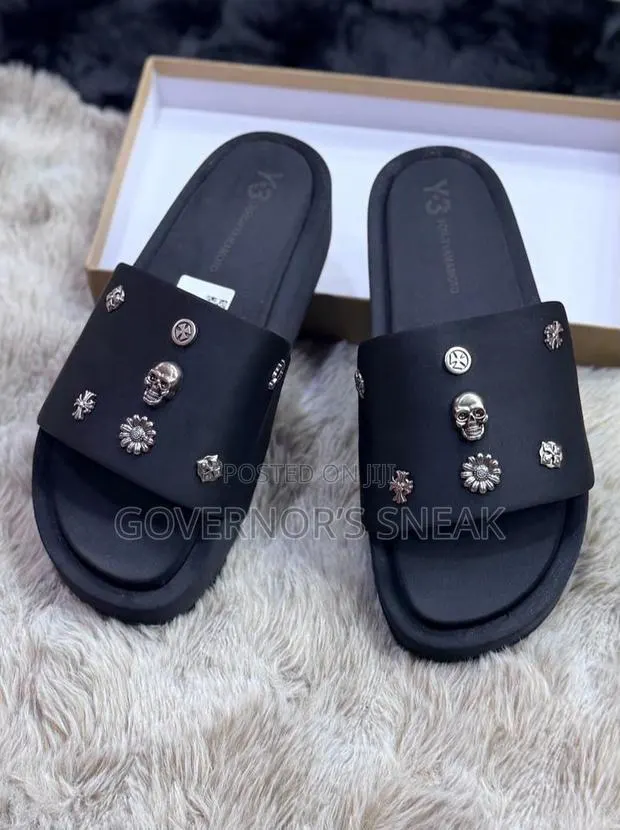 Y3 Slides Different Colors in Stock · Photo 1